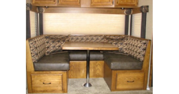 Custom U Shaped Booth